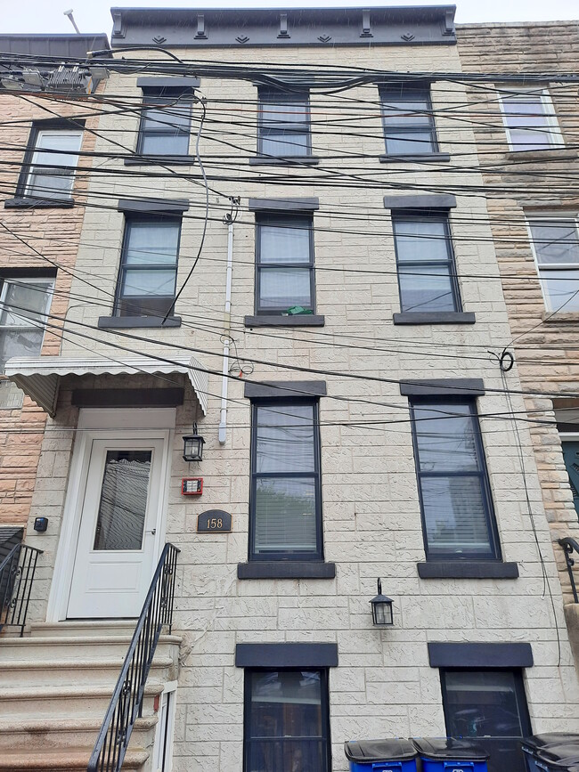 158 6th Street - 156 6th St