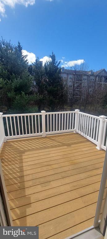 Building Photo - 575 Odendhal Ave