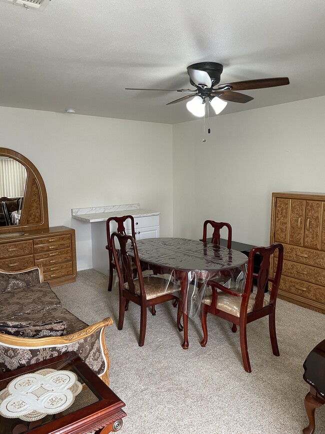 Dining table - 1515 Ransom Rd