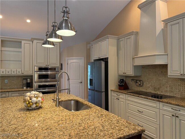 Building Photo - 2347 Coach House Ln