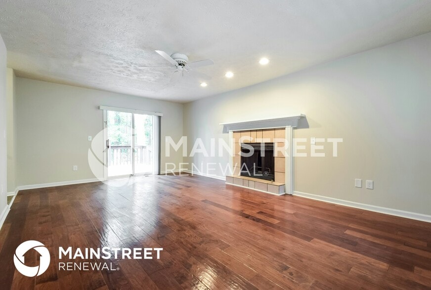 Building Photo - 2390 June Springs Dr SW