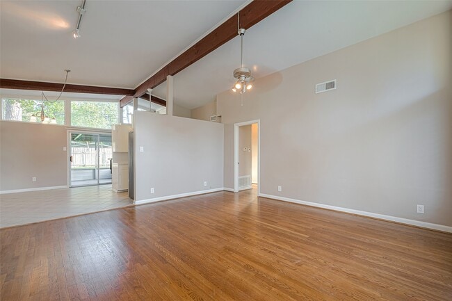 Building Photo - 5222 Nina Lee Ln