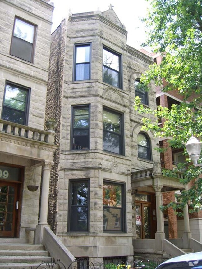 Building Photo - 911 W Dakin St