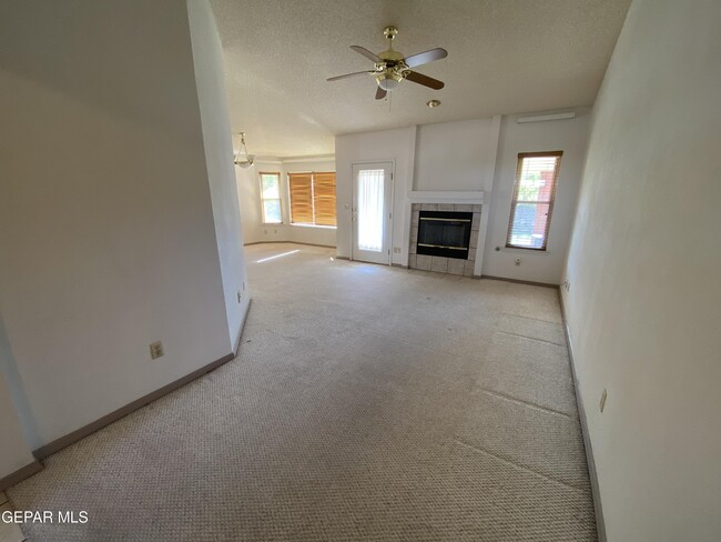 Primary Photo - 7283 Luz De Paseo Ct