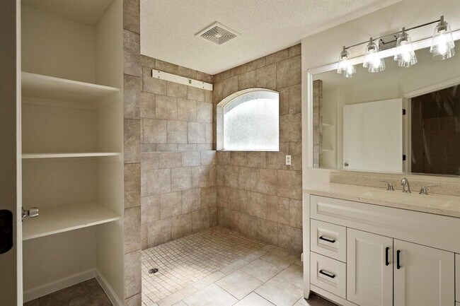 Building Photo - 1201 Marigold Way