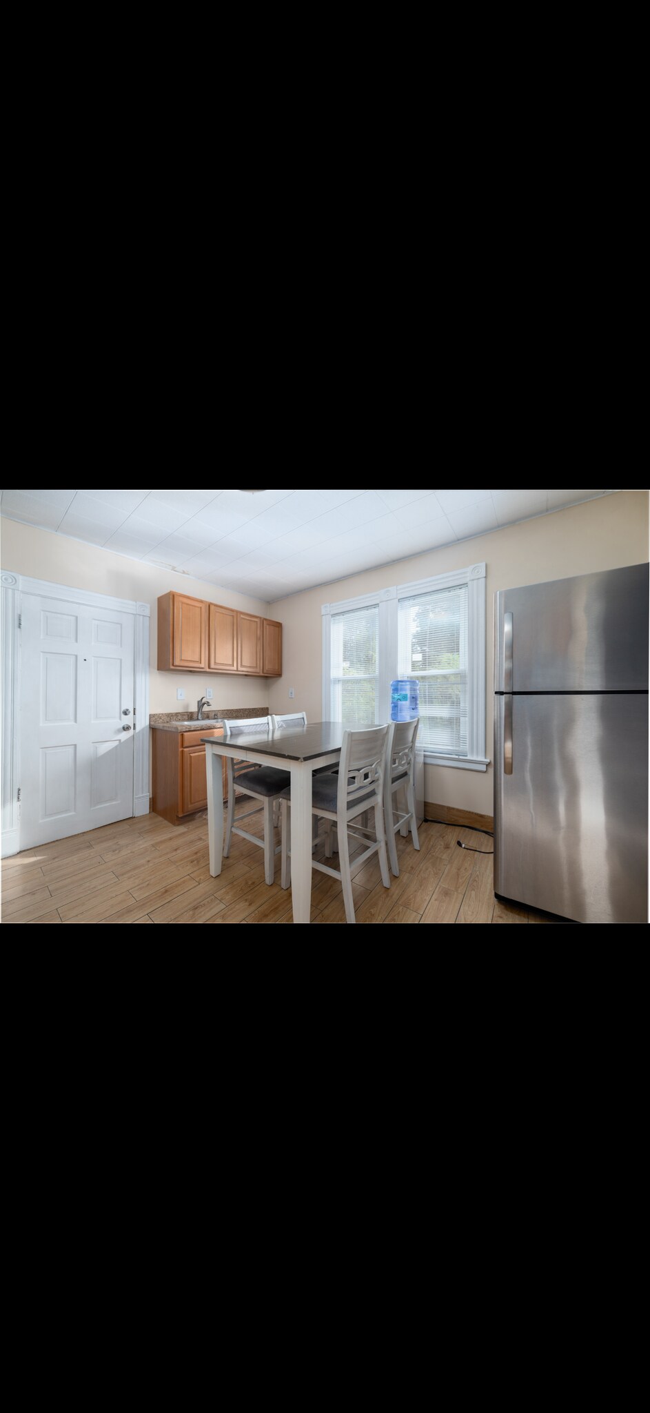 Building Photo - 125 High St