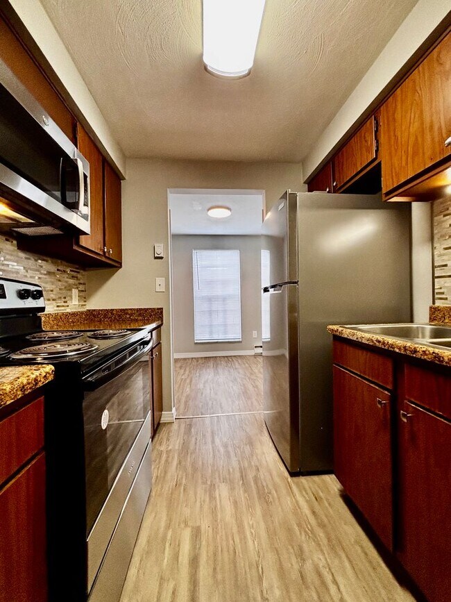 Building Photo - Beautiful 2 bedroom 1 bath in West Milton!