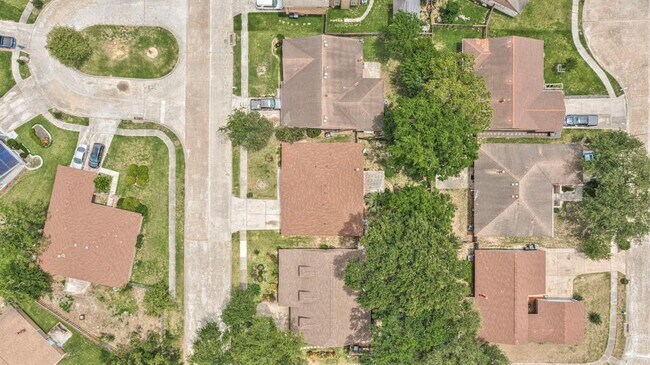 Building Photo - 3247 Bolton Gardens Dr