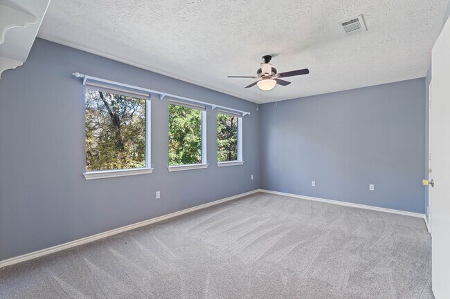 Building Photo - 11085 Jake Pearson Rd