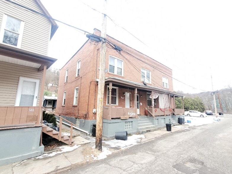 Building Photo - 550 Railroad St