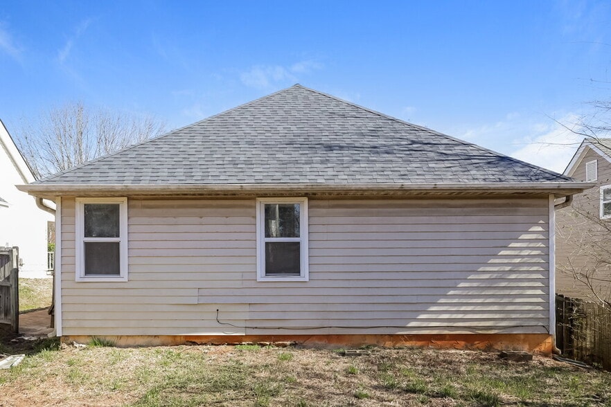 Building Photo - 313 Tramore Pass