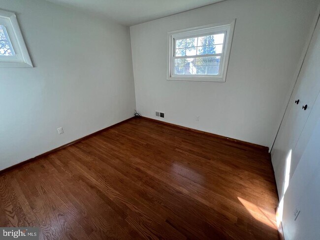 Building Photo - 14234 Chadwick Ln