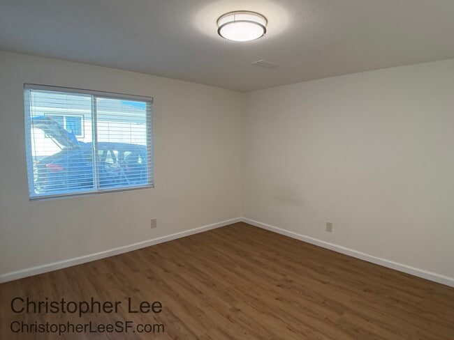 Building Photo - 2450 Ardee Ln