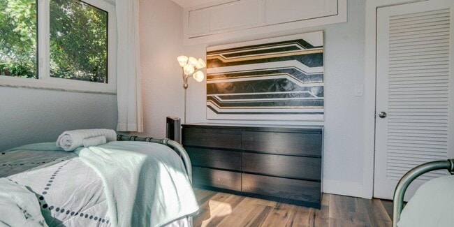 Building Photo - Step Into Sunshine: Modern Charm Meets Coa...