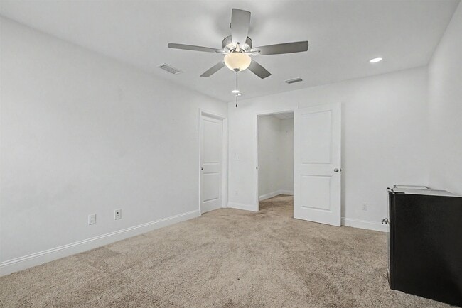 Building Photo - 2508 Mount Vernon Ln