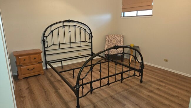 Building Photo - 2910 Wacos Dr