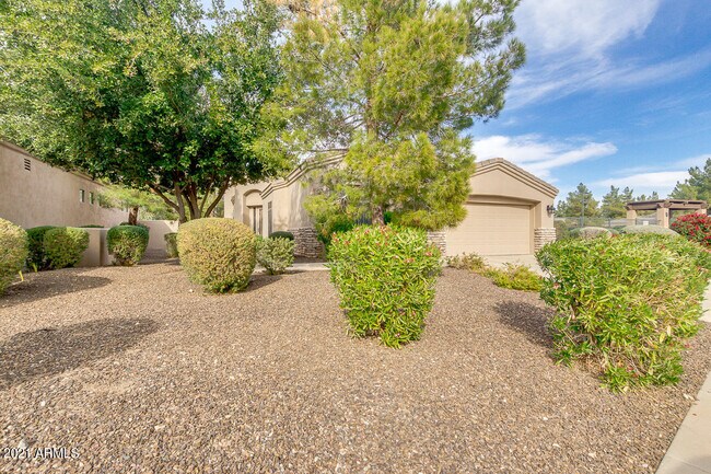 Building Photo - 3922 E Carson Rd