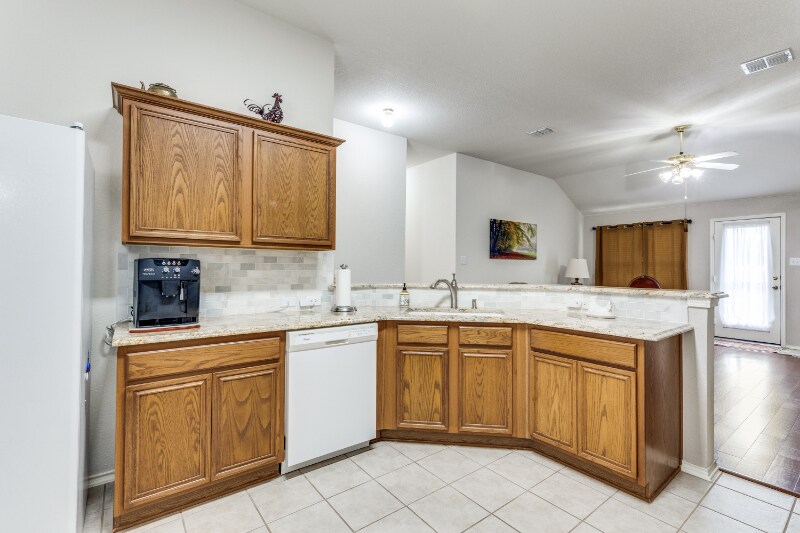 Building Photo - 4860 Ambrosia Dr