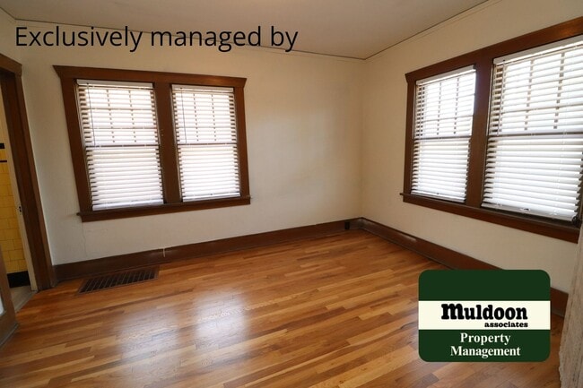 Building Photo - Adorable Ranch Style Home - Pet friendly!