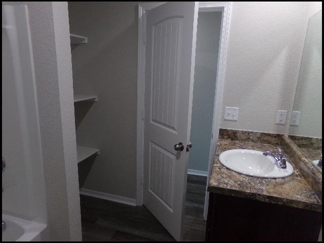 Building Photo - 4527 Olympic Dr