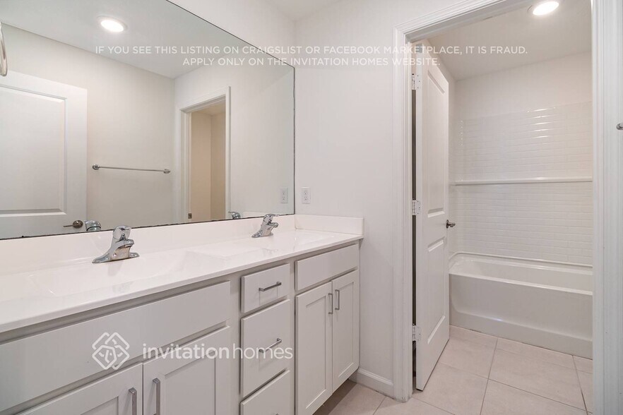 Building Photo - 1726 Diablo Cir SW