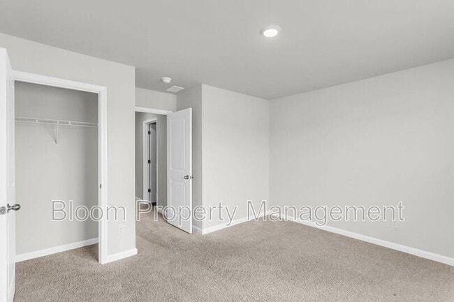 Building Photo - 151 Morning Vw Wy