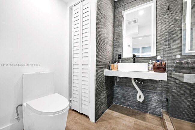 Building Photo - 85 NW 47th St