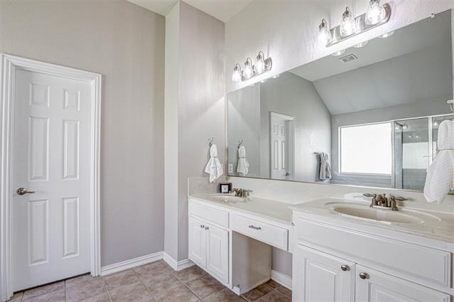 Building Photo - 12480 Leaflet Dr