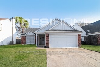 Building Photo - 2708 Creekwood Ln