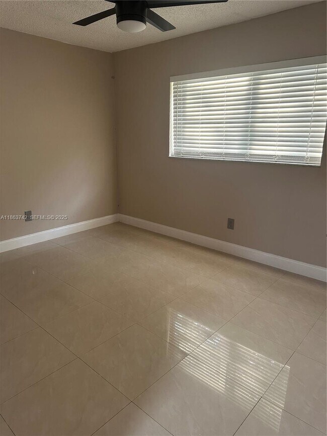 Building Photo - 10805 SW 165th Terrace