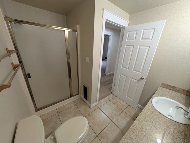 Building Photo - Corner Lot Triplex Unit in Gig Harbor, Ava...