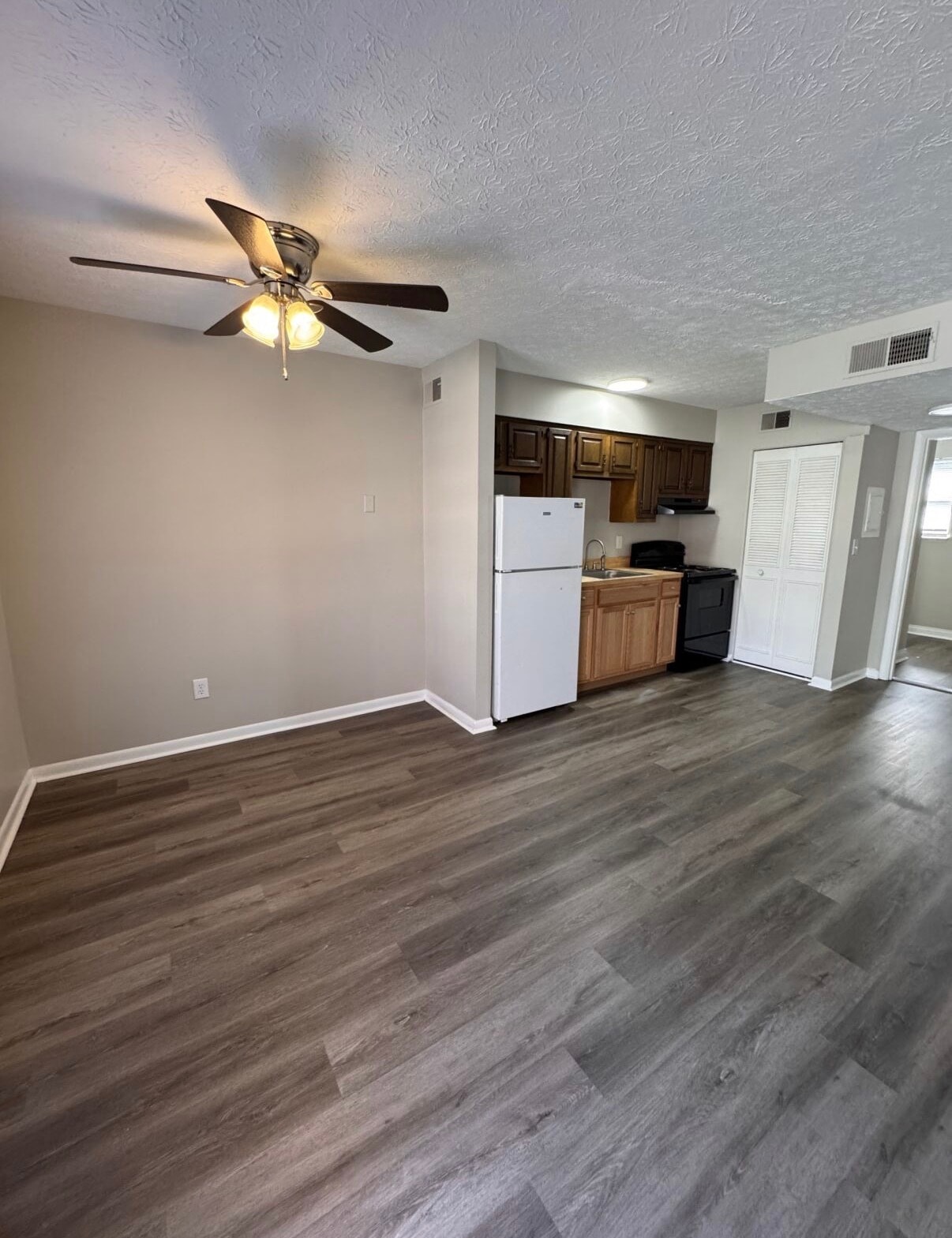 Building Photo - 4818 S 3rd St