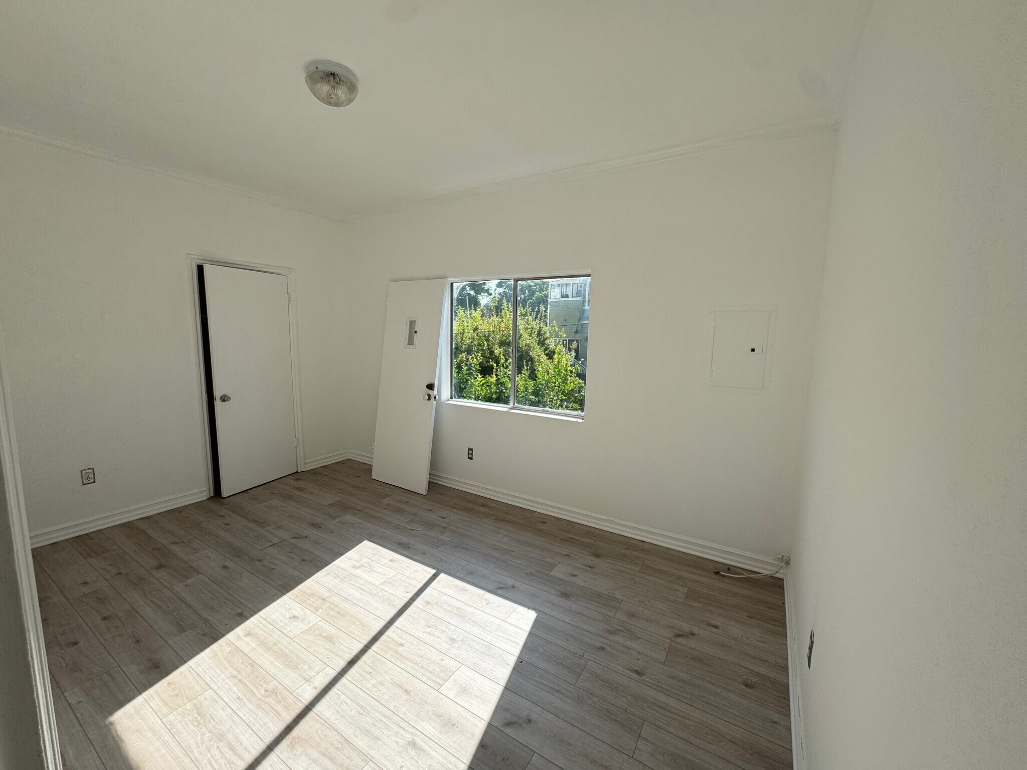 Building Photo - 1461 Carroll Ave