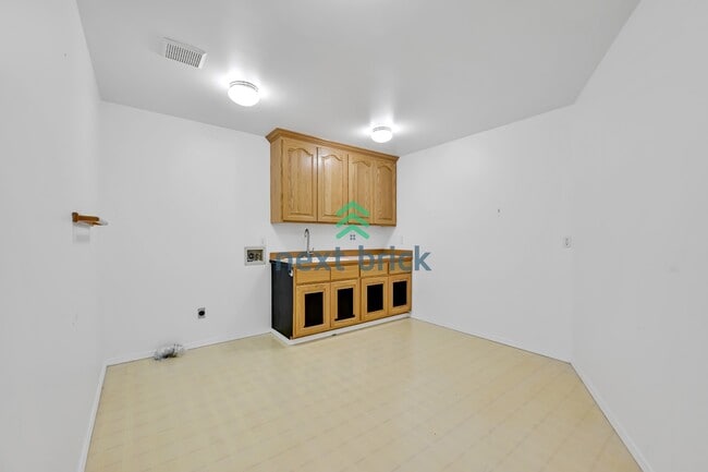 Building Photo - Beautiful home with 4 beds, 3.5 baths for rent