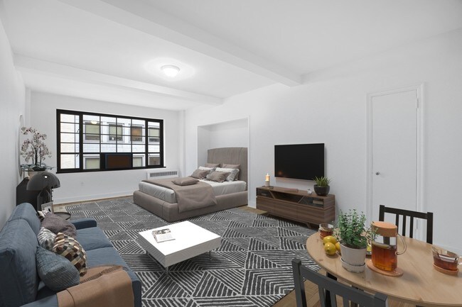 Primary Photo - 307 East 44th Street