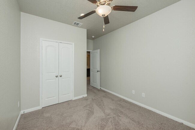 Building Photo - Live, love, and grow in this charming townhome!