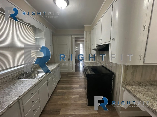 Building Photo - Charming 2 Bedroom Home in Dayton