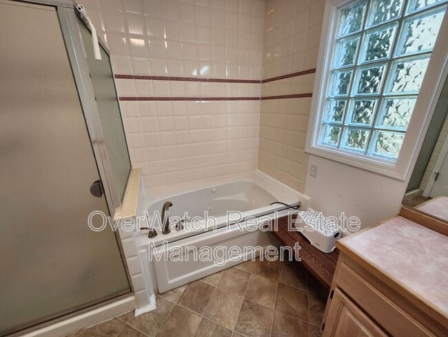 Building Photo - 9321 Noblewood St