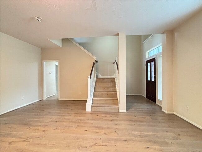 Building Photo - 3418 Shadowfern Dr