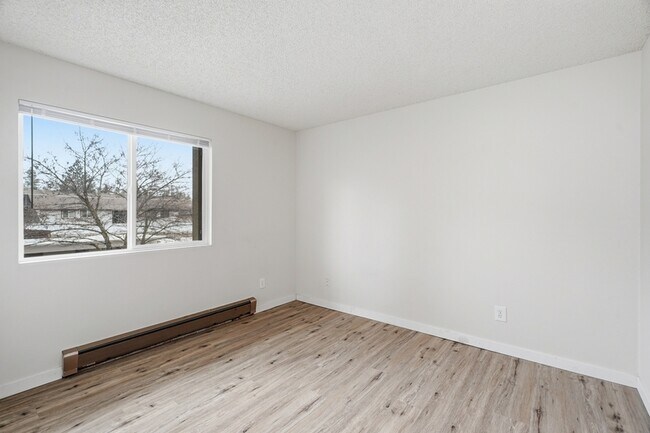 Building Photo - 3106 E 27th Ave