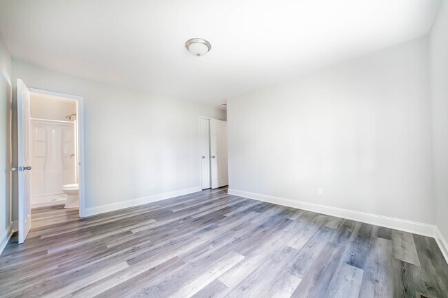 Building Photo - 9424 Windpine Rd