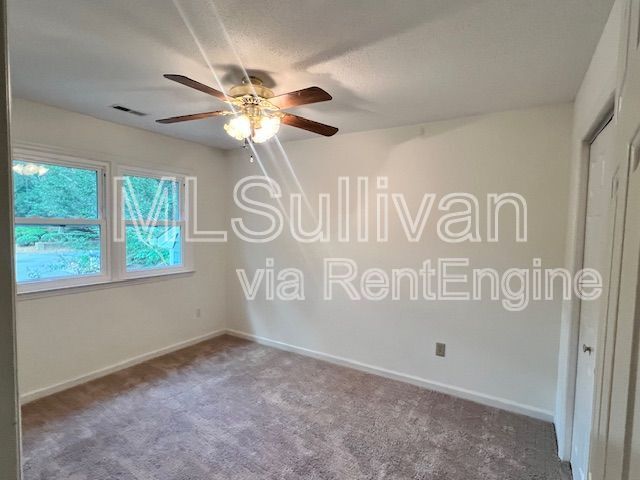 Building Photo - 105 Weathersfield Dr