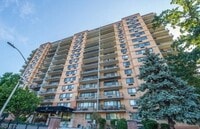 Building Photo - 60 Parkway Dr