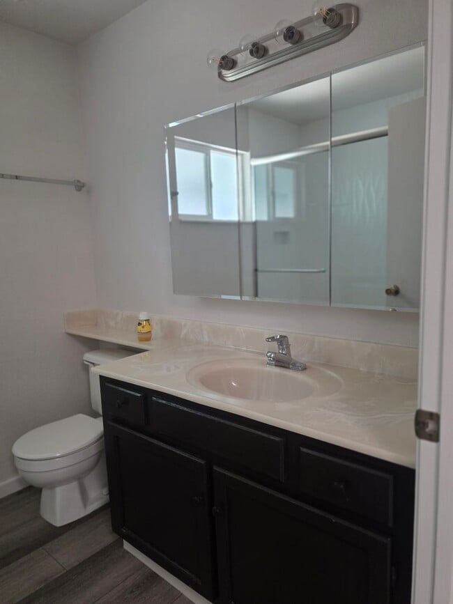 Building Photo - 774 Diogenes Dr