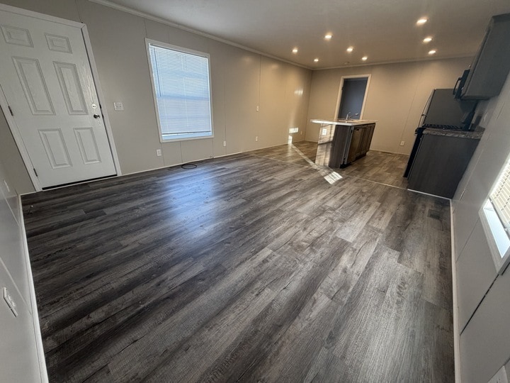 Building Photo - 38124 Ducharme Dr