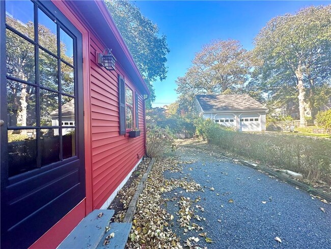 Building Photo - 12 Johnson Ct