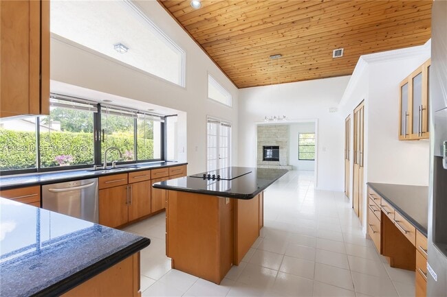 Building Photo - 13945 SW 107th Ct