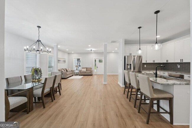 Building Photo - 3189 Jackson St