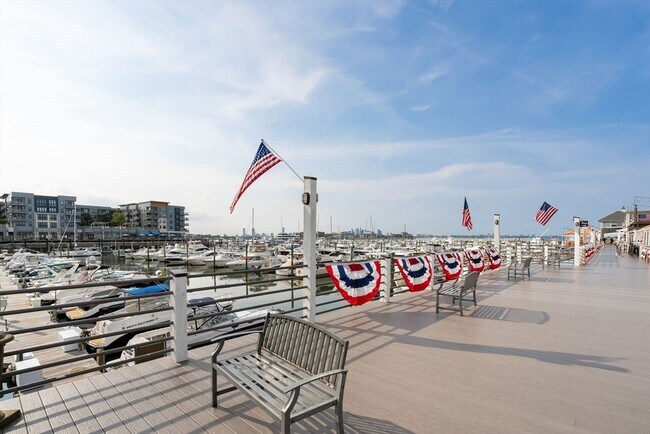 Building Photo - 1001 Marina Dr