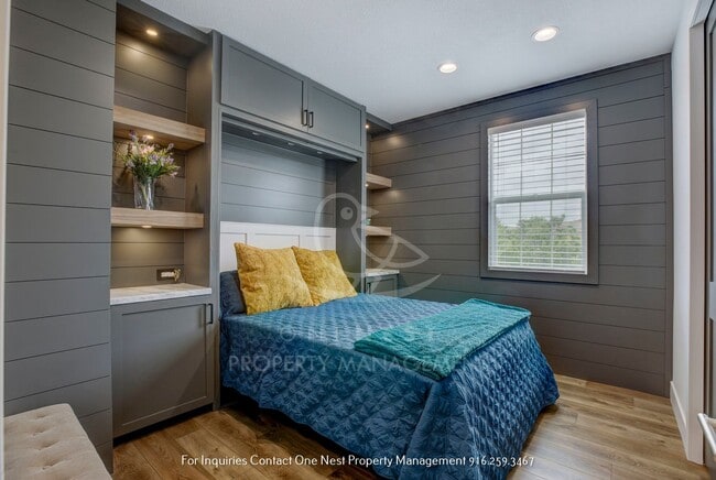 Building Photo - Upgraded Lincoln Crossing Oasis | Walking distance to MANY ammenities